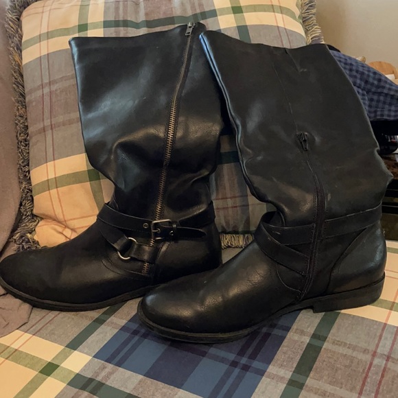 Women’s black boots size 11 - Picture 1 of 2